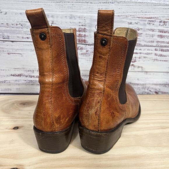 Frye Carson Chelsea Ankle Boots Cognac Brown Sz 7.5 Western Indie Distressed - Picture 3 of 16